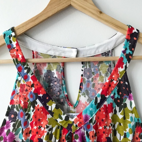 AE Painterly Dripping Floral V-Neck Top - Picture 4 of 12